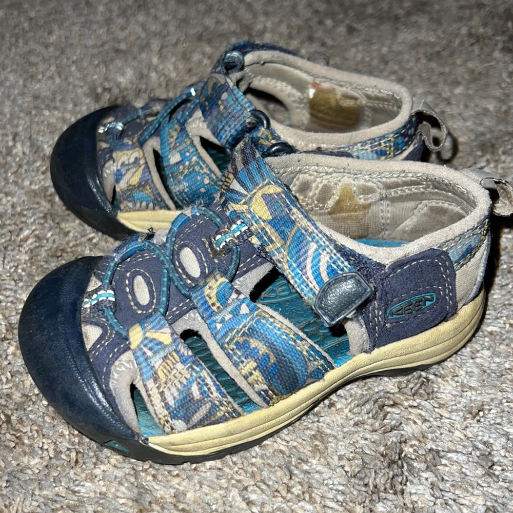 Keen size 5
